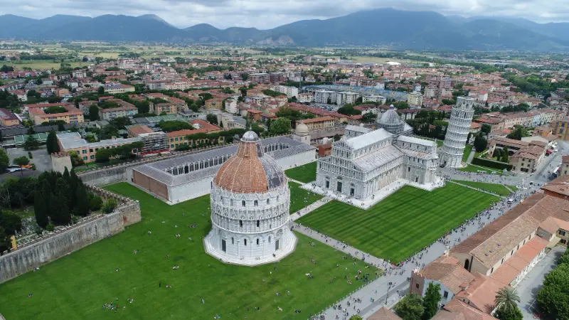 Piazza Dei Miracoli Pisa Tuscany